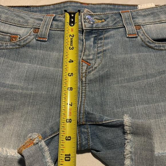 True Religion Mid Cut Off Women's Denim Shorts - Picture 8 of 9